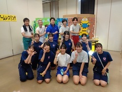 写真：スタッフ生徒の皆さん