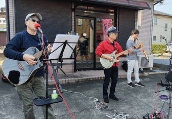 画像：ポップスバンド「Blue Nats」