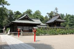 鷲宮神社拝殿　本殿