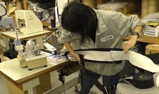 帯用のミシンの写真